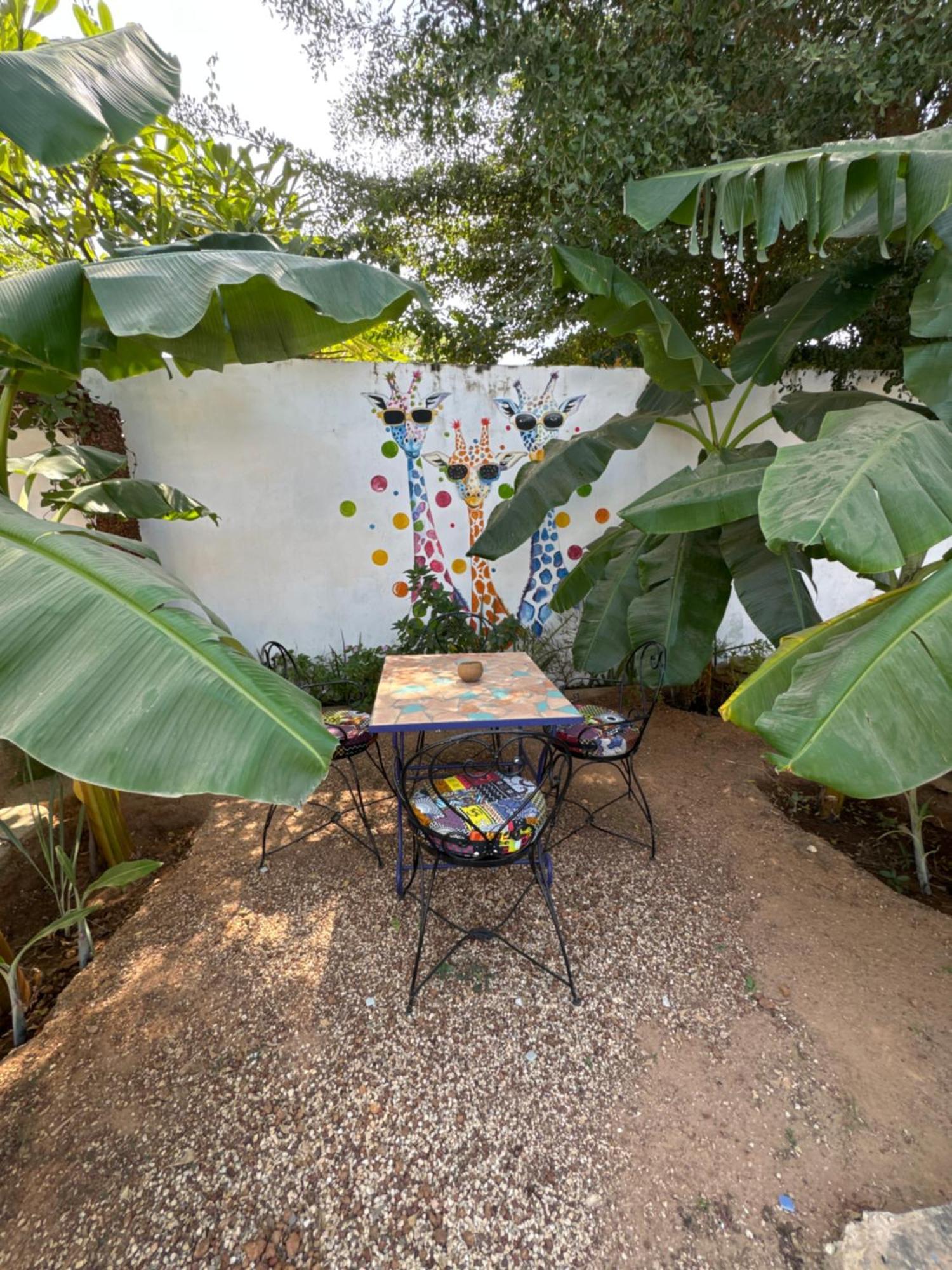 Отель Kayzen House Ngaparou Экстерьер фото